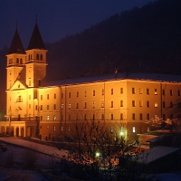 Kraljeva sutjeska monastery with Maestral Travel Agency
