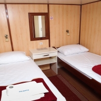 Twin cabin room on Dalmatia Oldtimer with Maestral Travel Agency